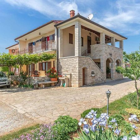 Silva Apartment Porec Bagian luar foto