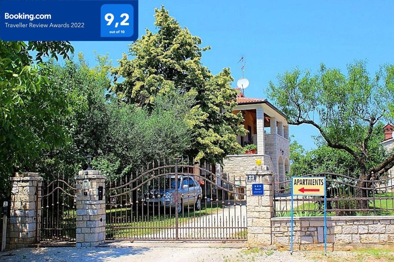 Silva Apartment Porec Bagian luar foto