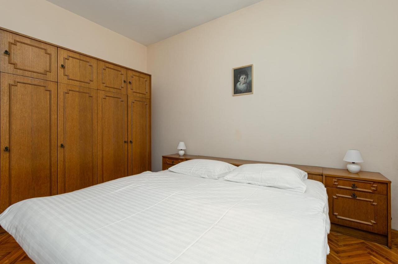 Silva Apartment Porec Bagian luar foto