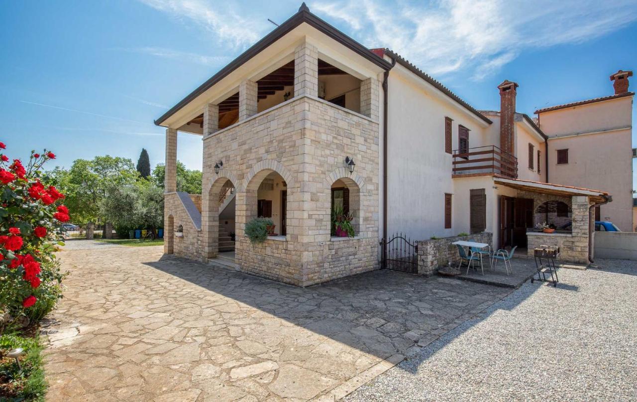 Silva Apartment Porec Bagian luar foto