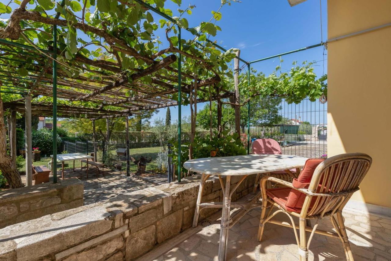 Silva Apartment Porec Bagian luar foto