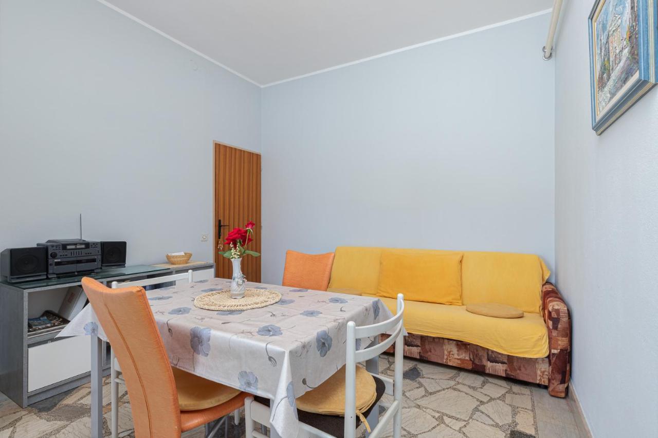 Silva Apartment Porec Bagian luar foto